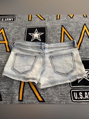 Light Wash Denim Women’s Shorts - Casual Summer Style